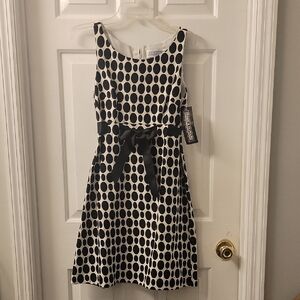 Elegant Jessica Howard Dress